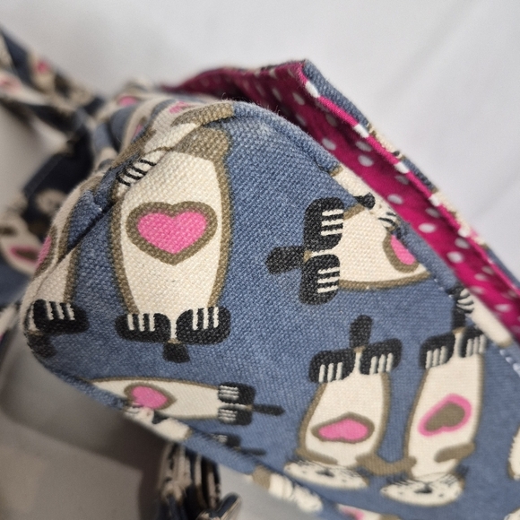 Bungalow 360 Sea Otter Small Messenger Bag w/ Matching Zip Around Wallet - Picture 9 of 15